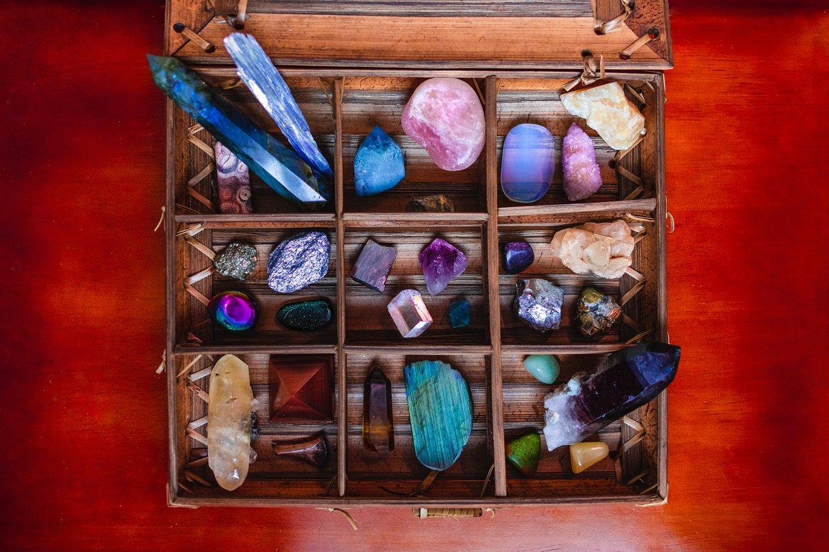 Adjustable Rock Display Case - Rock Collection Box with Fabric Bed for Rock  and