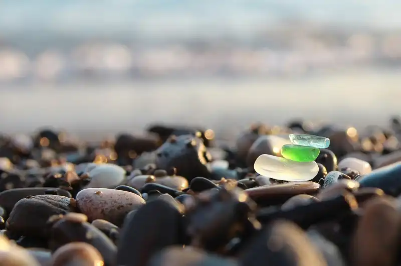 How To Find Sea Glass (10 Tips For Collecting Sea Glass)