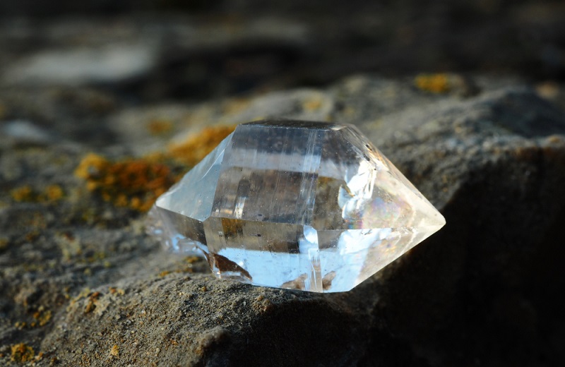 clear quartz gemstone virtually colorless