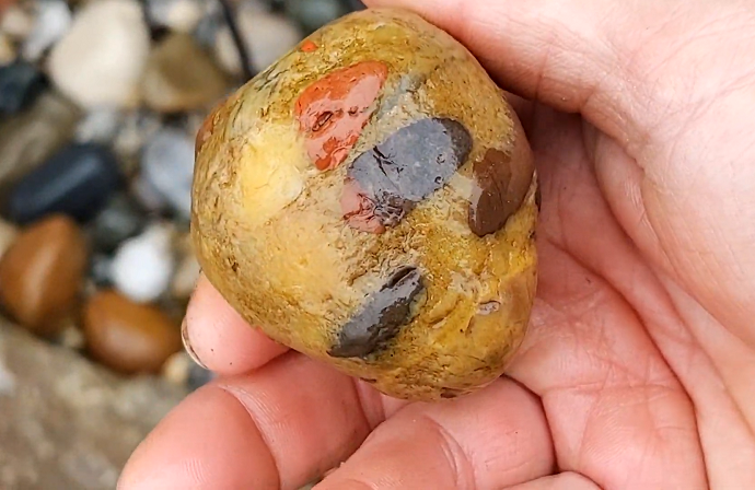 How Are Puddingstones Formed?