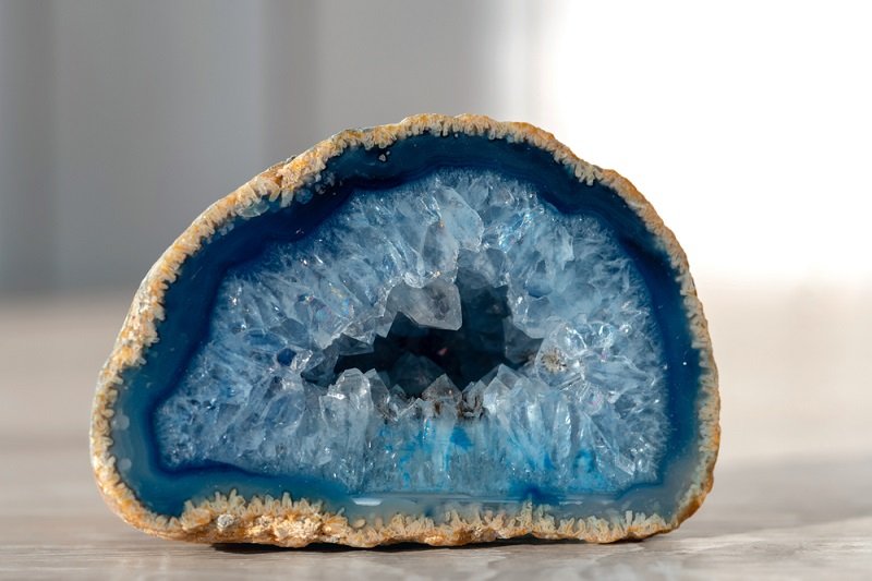 How to Detect a Fake Geode