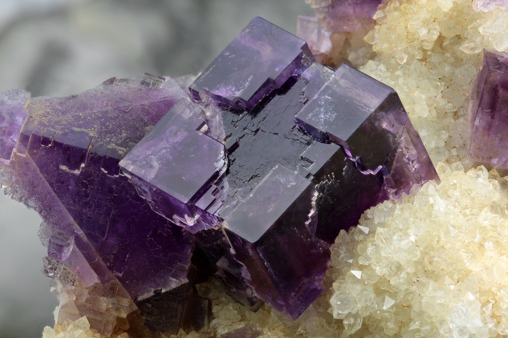 15 Purple Crystals and Stones (With Pictures and Descriptions) -