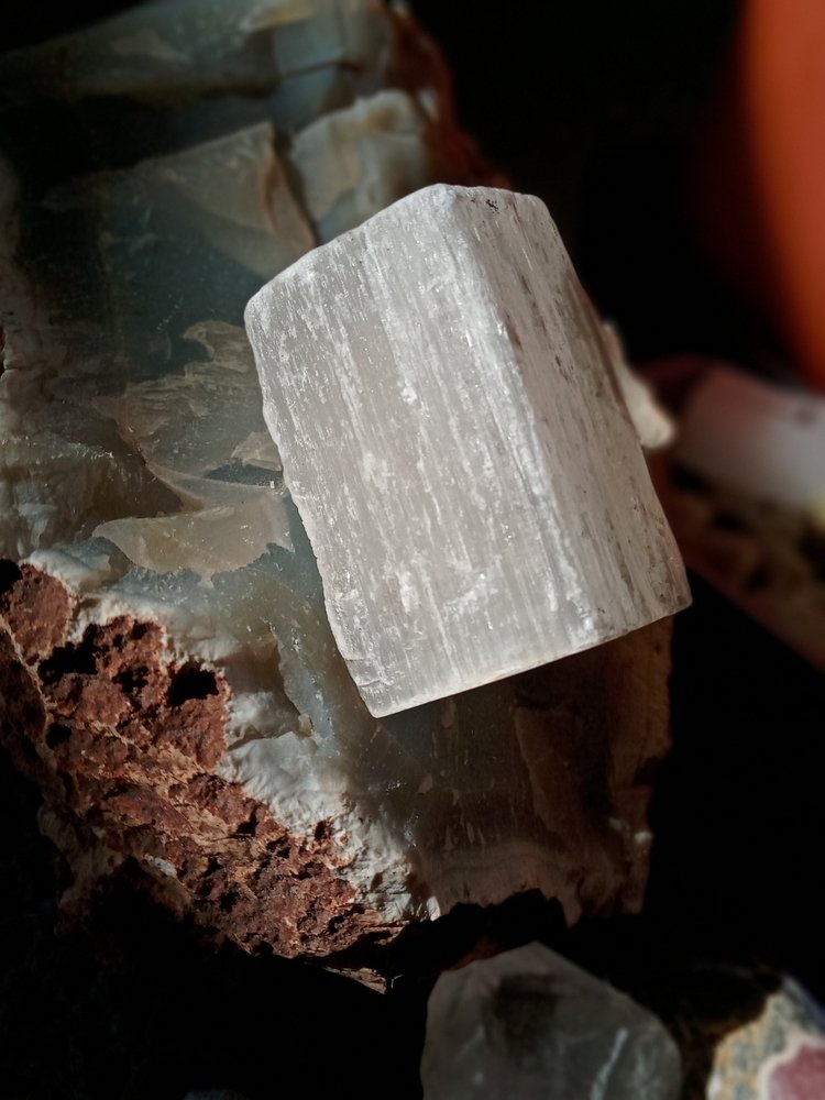 How to Clean Selenite: The Ultimate Guide