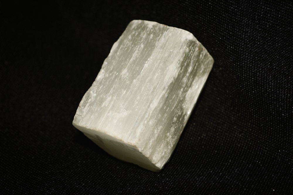 Selenite Ultimate Guide To Collecting Selenite What It Is And Where To Find It Rock Seeker